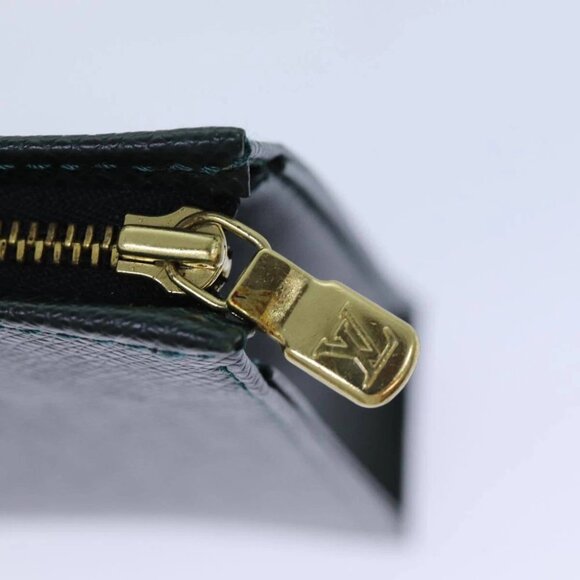 LOUIS VUITTON Taiga Posh Toilet 25 Pouch SPO Epicea LV Auth 83279 - Picture 5 of 14